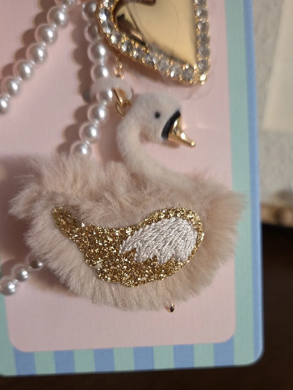 Piper K Swan Bag Charm with Pearl Accents NWOT - Picture 3 of 7
